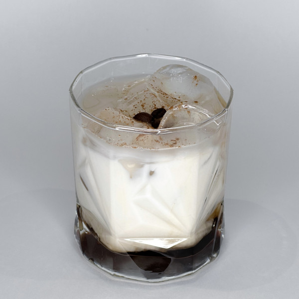 Белый Русский (Водка, кофейный ликер, сливки)